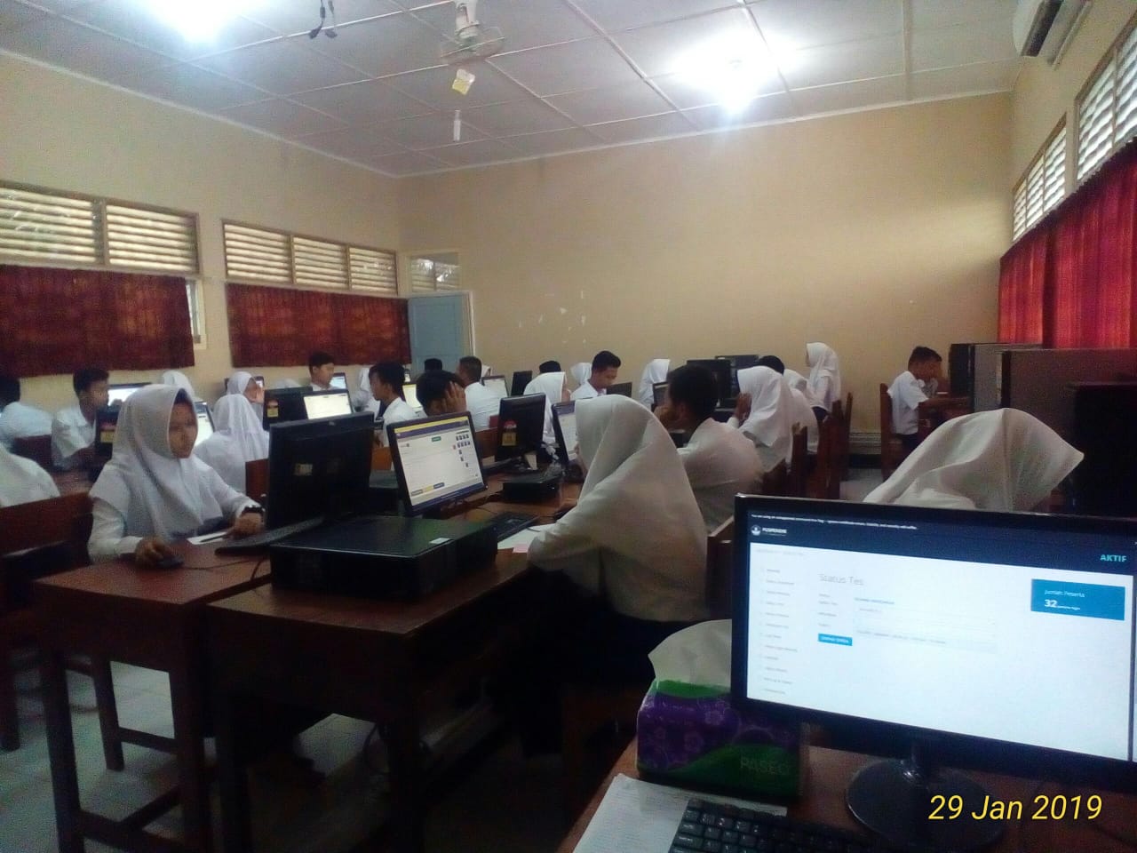 simulasi UNBK di lab. komputer 2